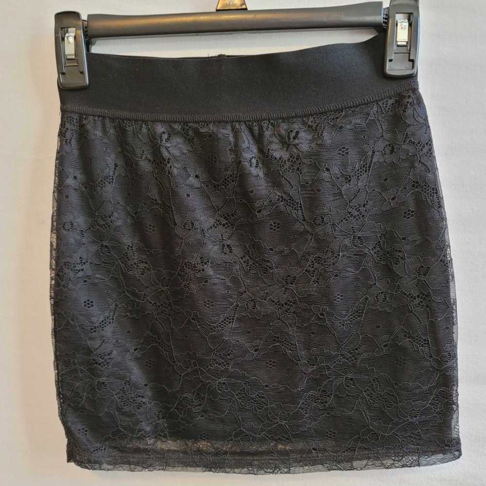H&M Divided Black Lace Stretch Mini Skirt